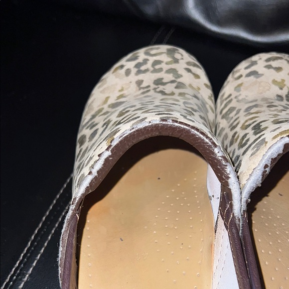 Dansko Metallic Animal Print Tan Clogs - Picture 4 of 9